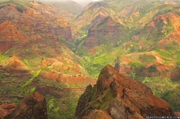 aerial-view-of-waimea-canyon