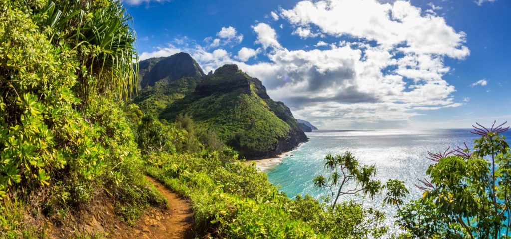 kalalau-trail-scene