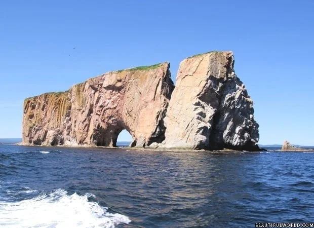 perce-rock-quebec-canada