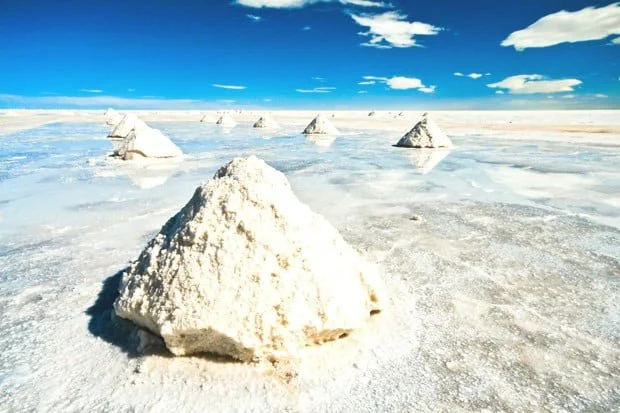 salt mountains salar de uyuni